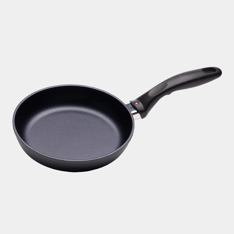 HD Nonstick Fry Pan 10.25" | Made in Switzerland