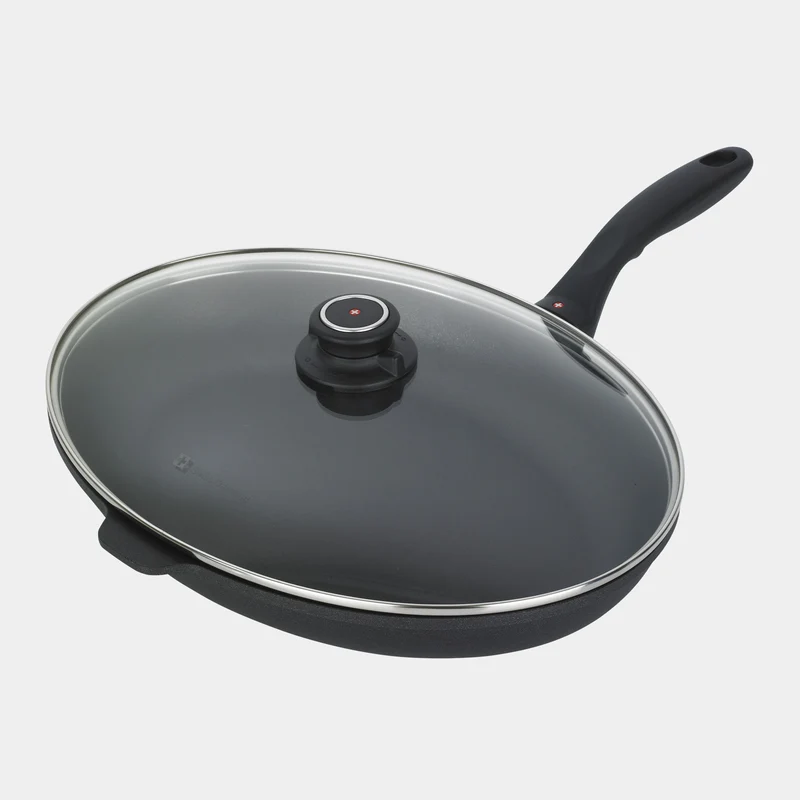 XD Nonstick Oval Fish Pan with Glass Lid | Made in Switzerland