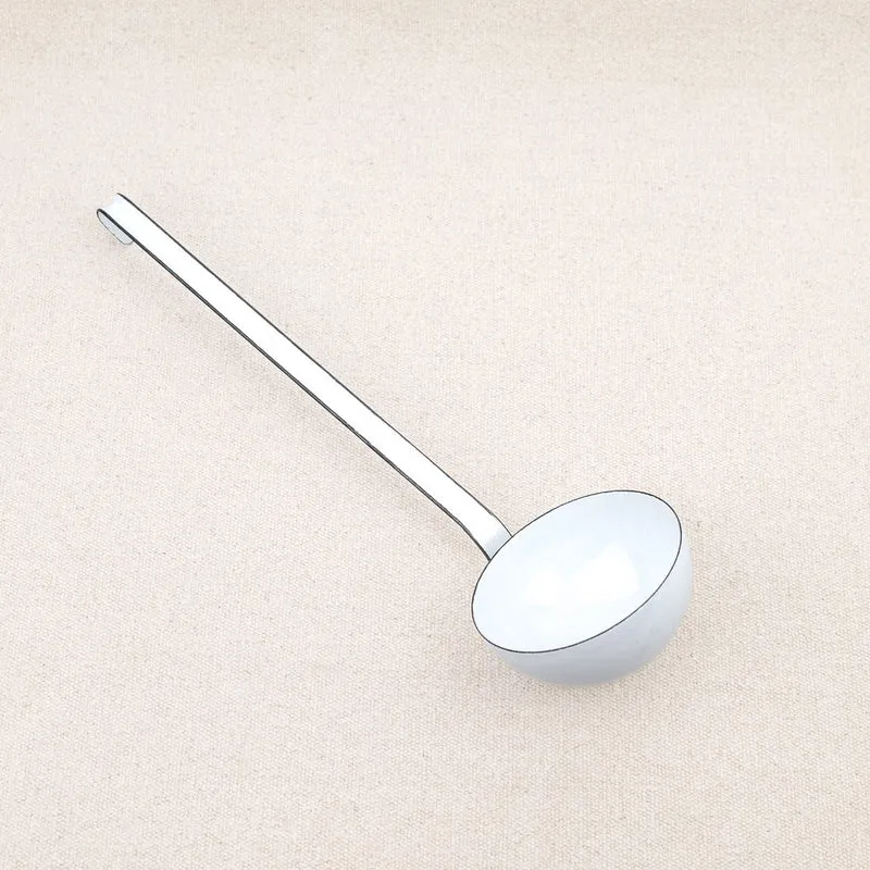Ustensile de cuisine émail blanc