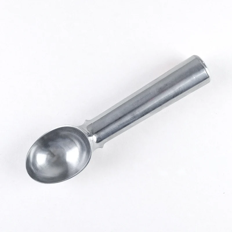 Cuillère portionneuse à glace