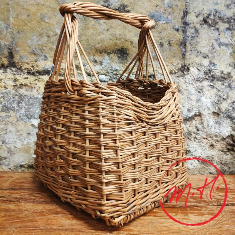 Porte-bouteilles en osier noisette