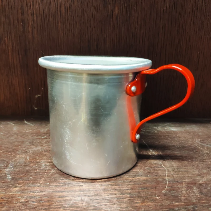 Mug en aluminium