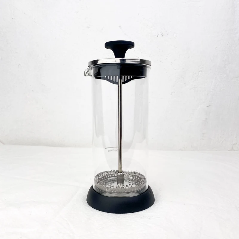 Mousseur à lait à piston