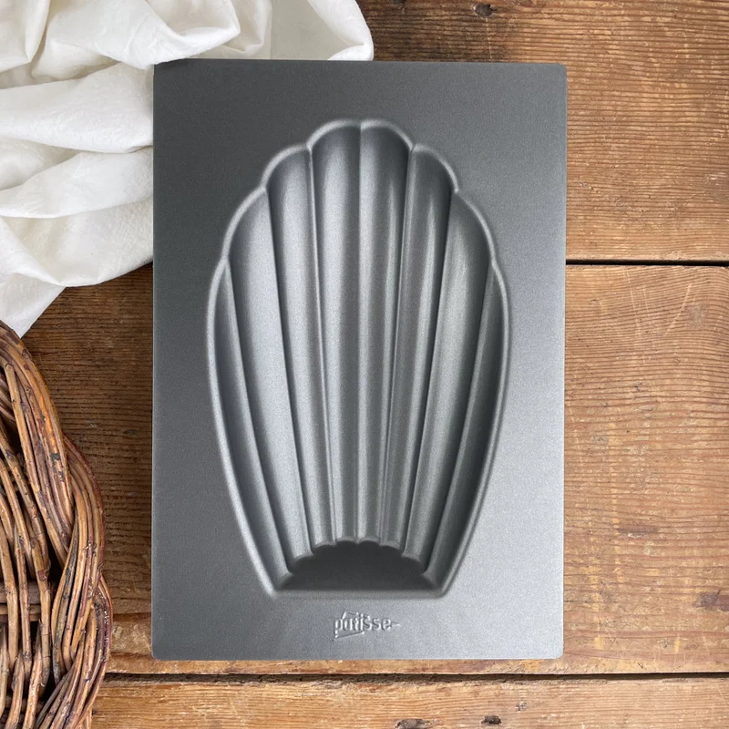 Moule à madeleine XXL en acier revêtu