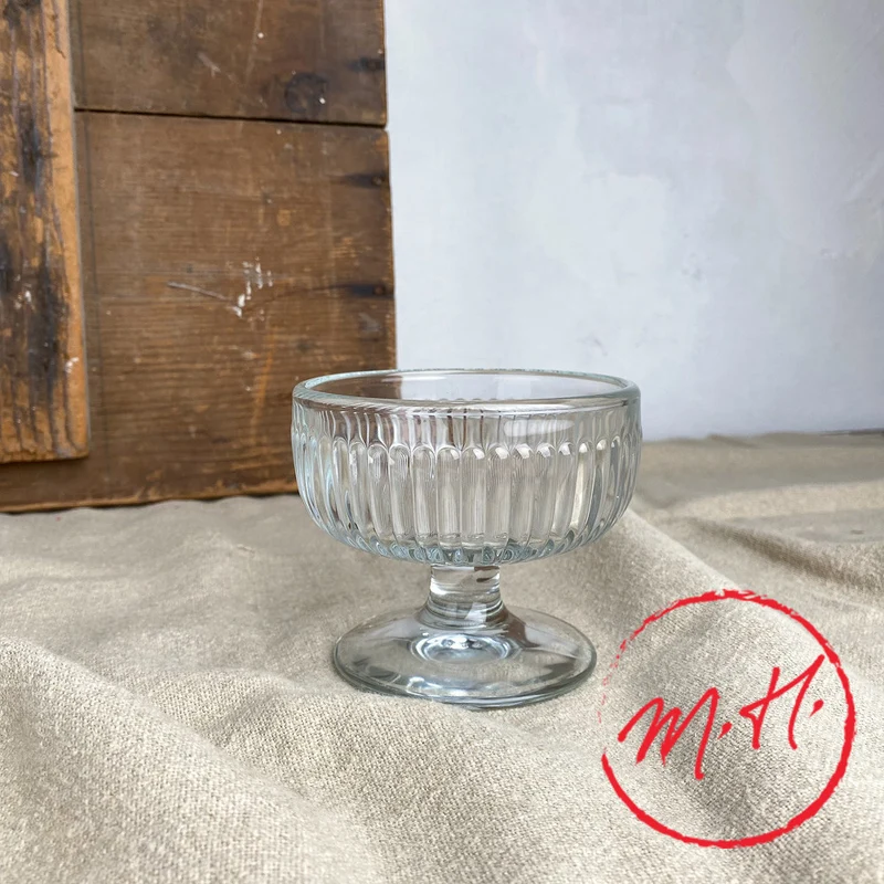 Coupe à glace en verre côtelé