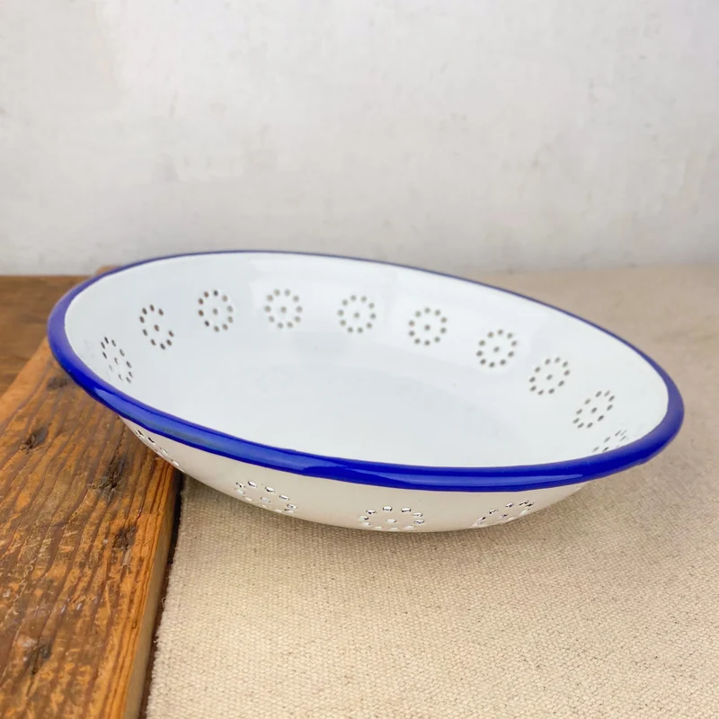 Corbeille à pain émail blanc liseré bleu