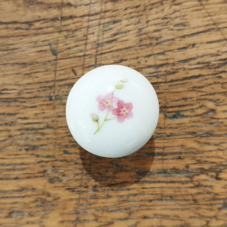 Bouton de tiroir en porcelaine motif fleuri