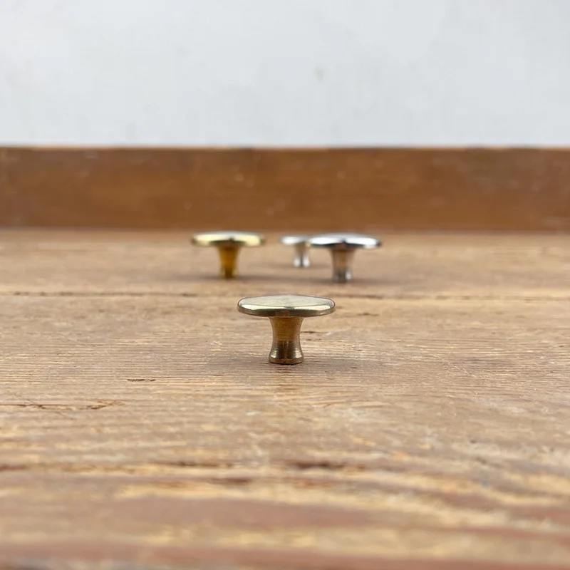 Bouton de cocotte rond en laiton
