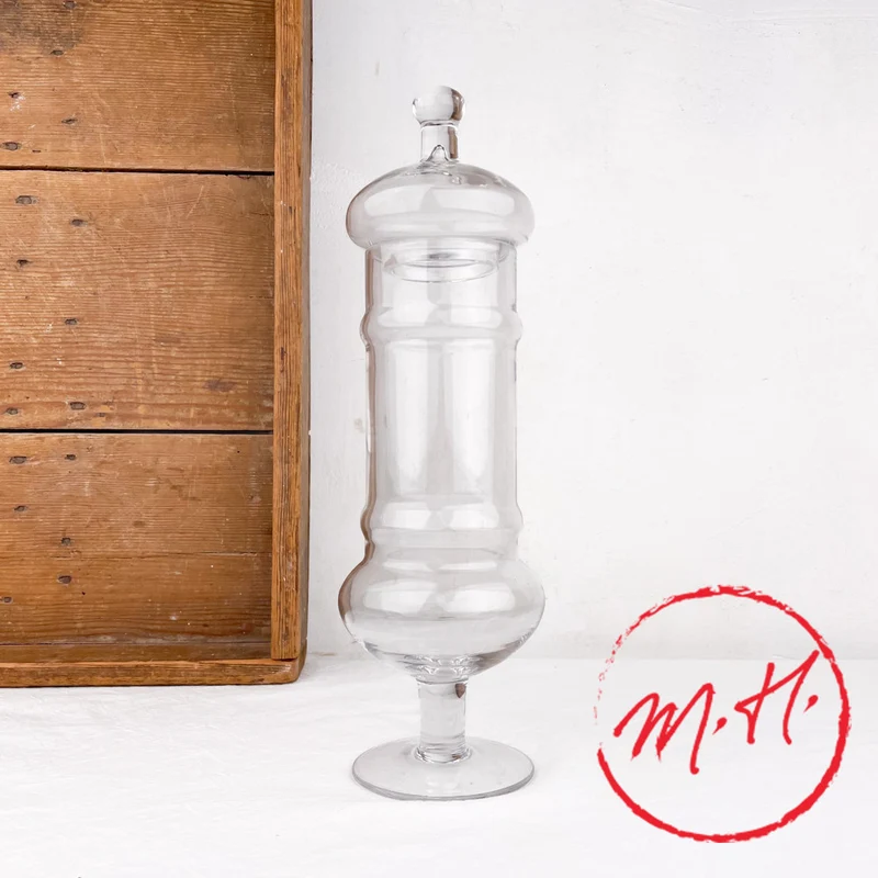 Bonbonnière en verre à pied