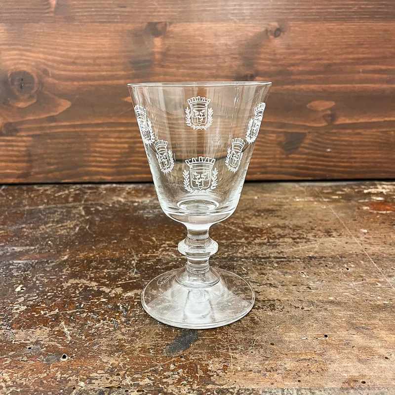 6 verres à vin guillochés Maison Empereur
