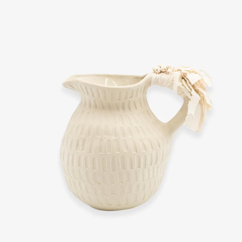 Cruche blanche perles blanches
