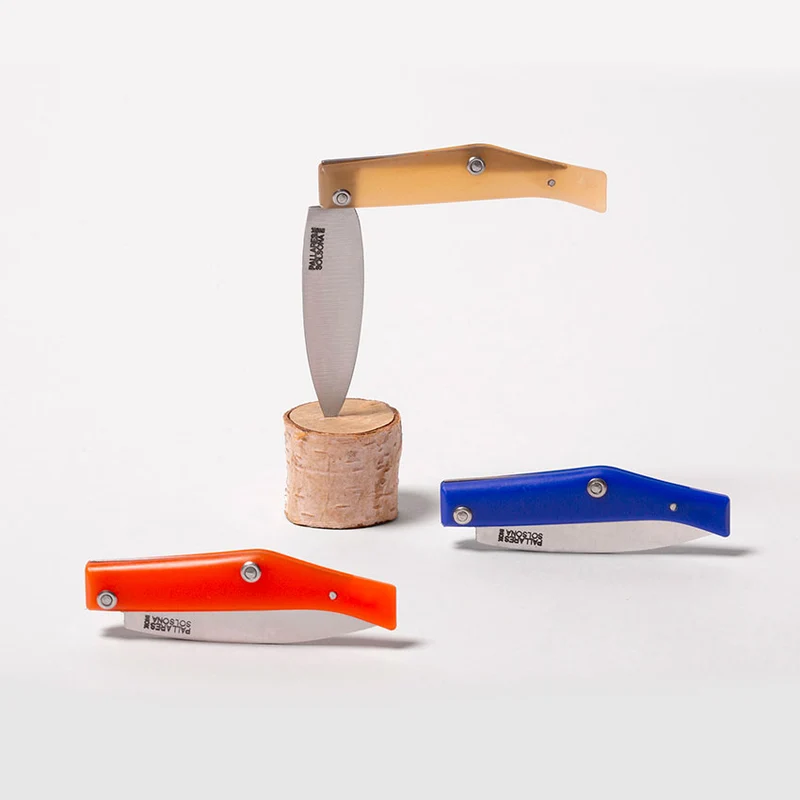 Couteau de poche à manche en résine