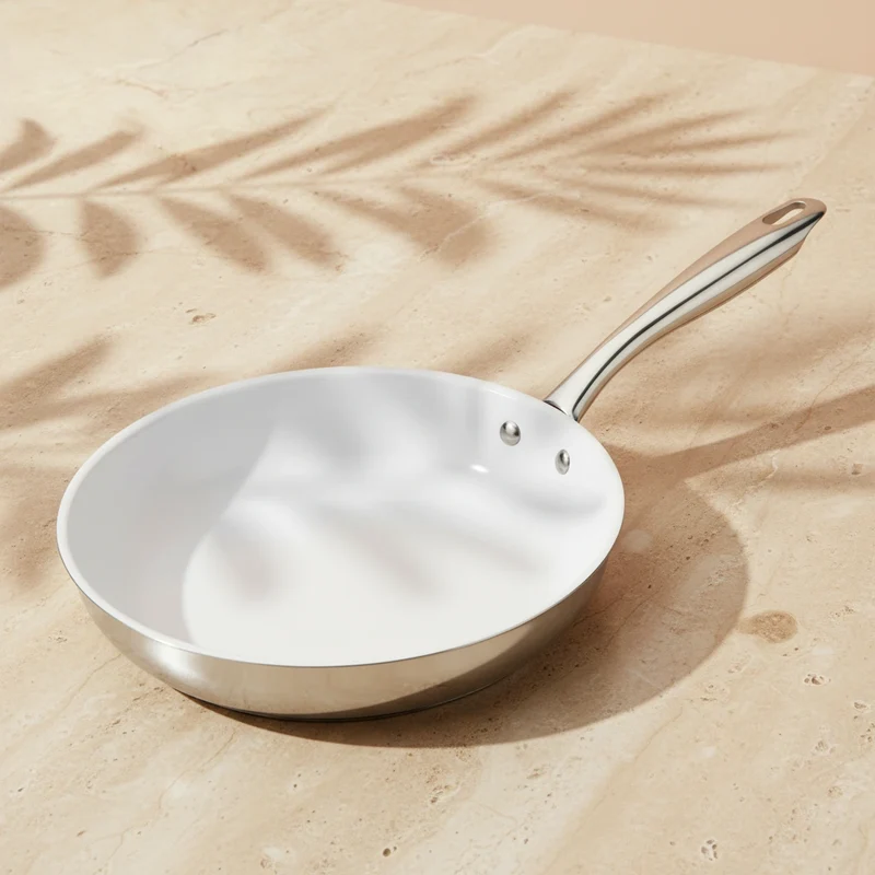 Poêle céramique blanche