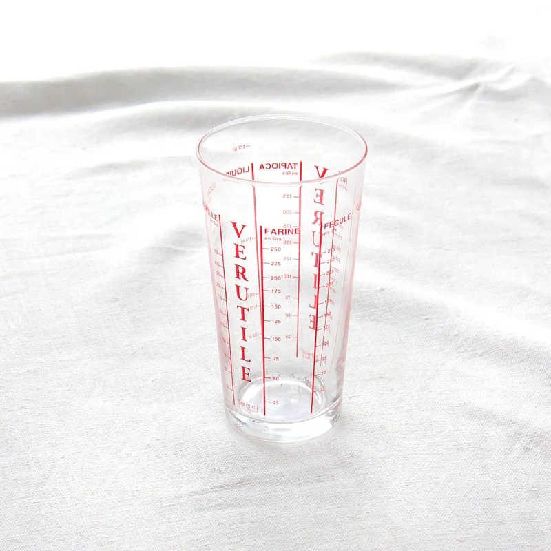 Verre doseur en verre