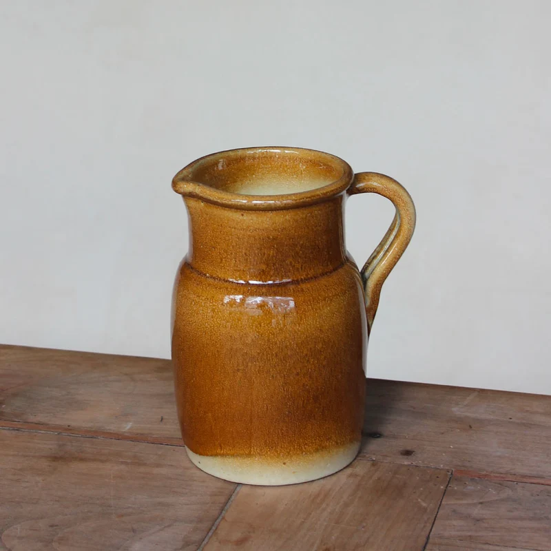 Carafe en céramique artisanale
