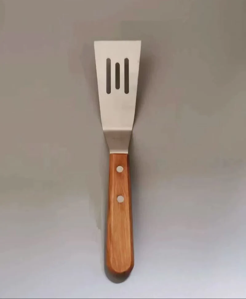 CHEFCO ,TNH-32, Perforated Grill Spatula w/Offset Wooden Handle,4"X2" Blade