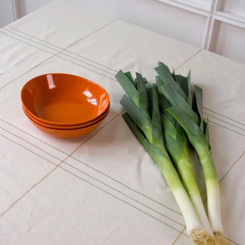 Nappe upcyclée écrue avec surpiqûres caramel et kaki