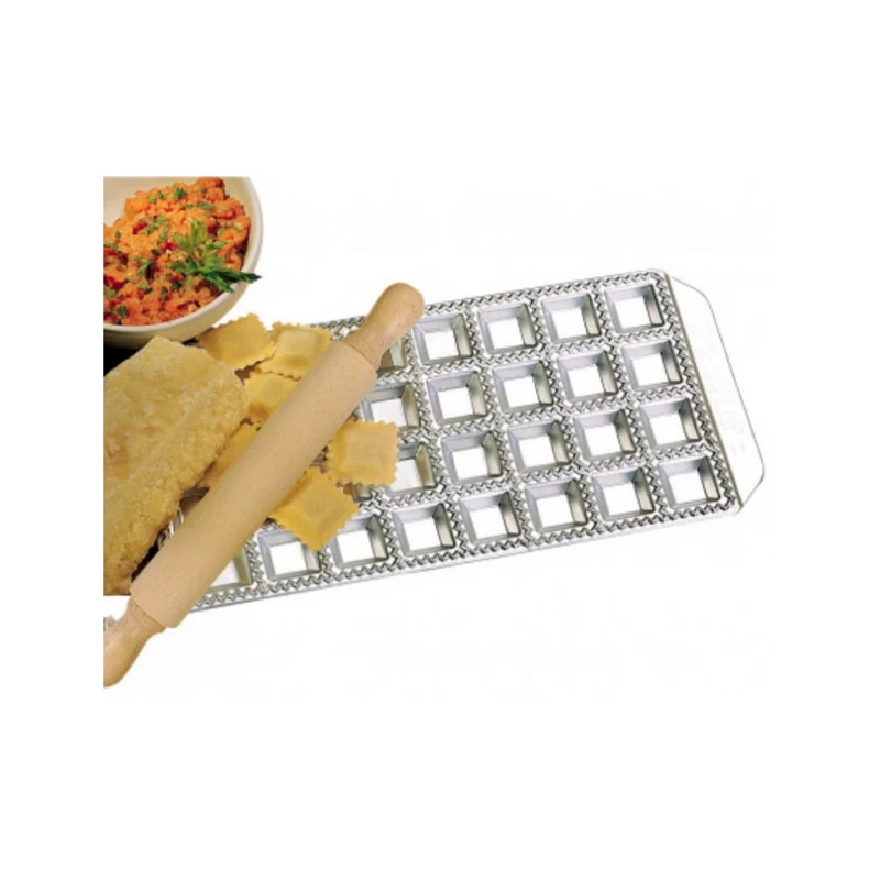 Moule à 36 raviolis + rouleau à pâtisserie