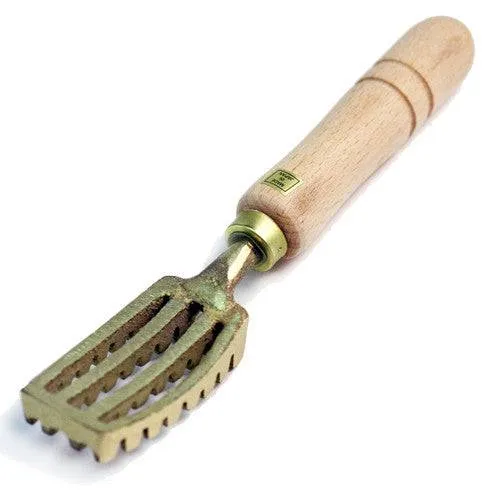 Fish Scaler Brass (91548)
