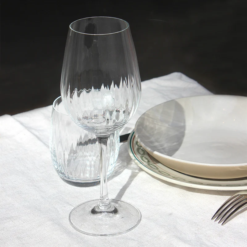 6 verres à vin au buvant ondulé