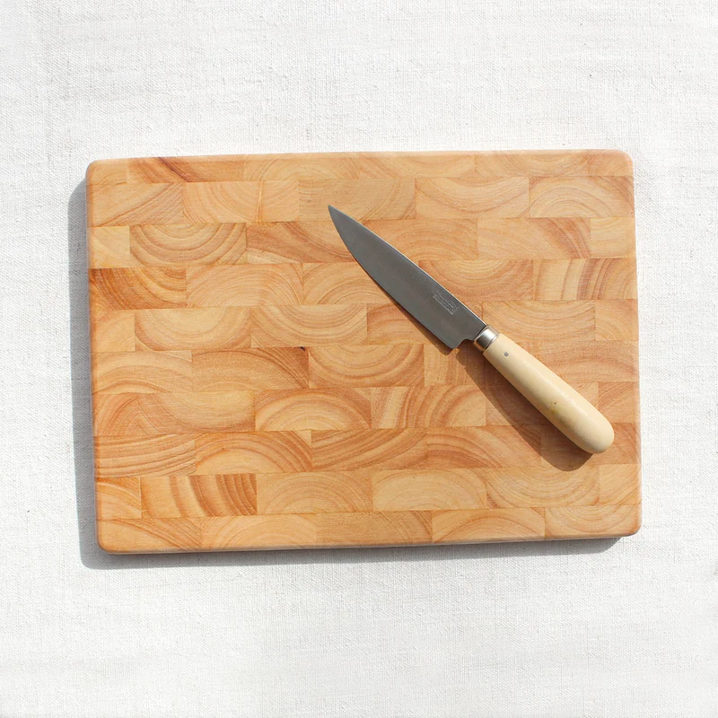 Planche à découper en bois d'hévéa