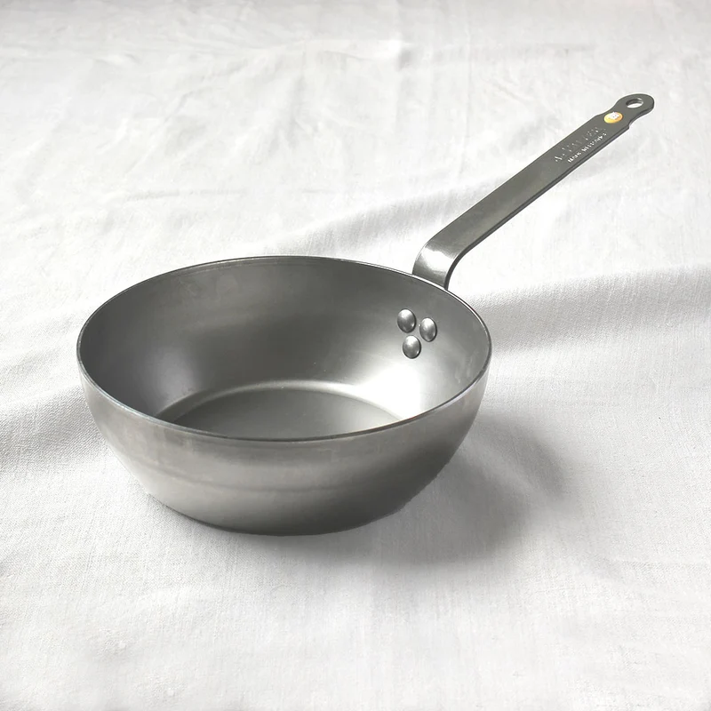 Sauteuse en fer