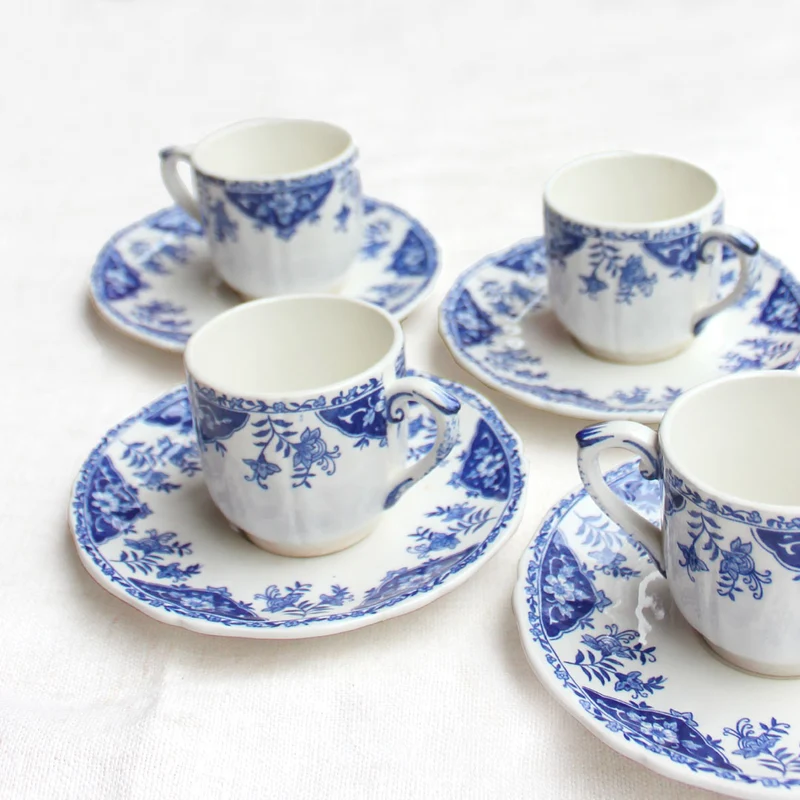 Tasses à café style anglais