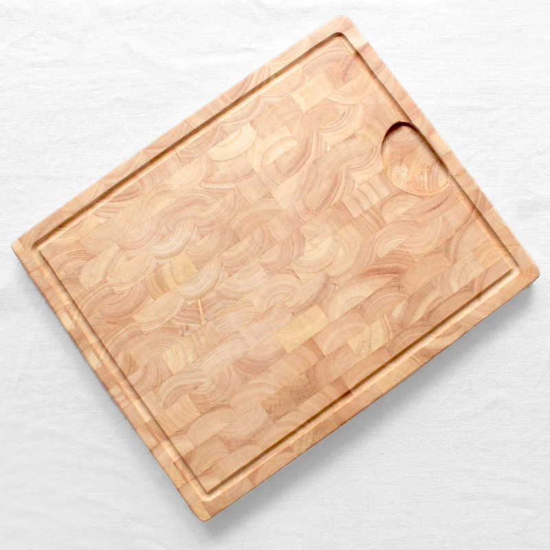 Grande planche à découper avec rigole en bois d’hévéa