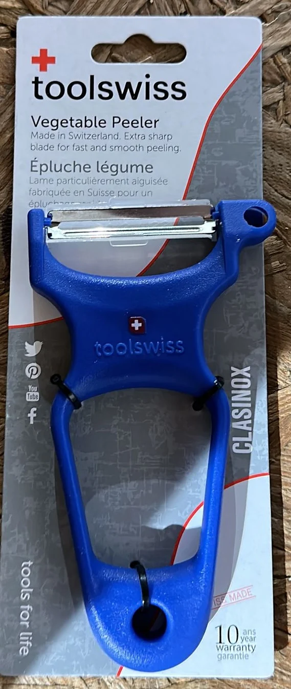 Toolswiss Extra Sharp & Smooth Vegetable Peeler, Blue