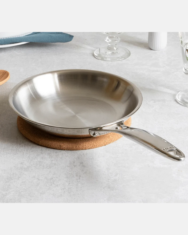 Poêle basse inox 5-ply Castel'pro Cristel– Performance élégante