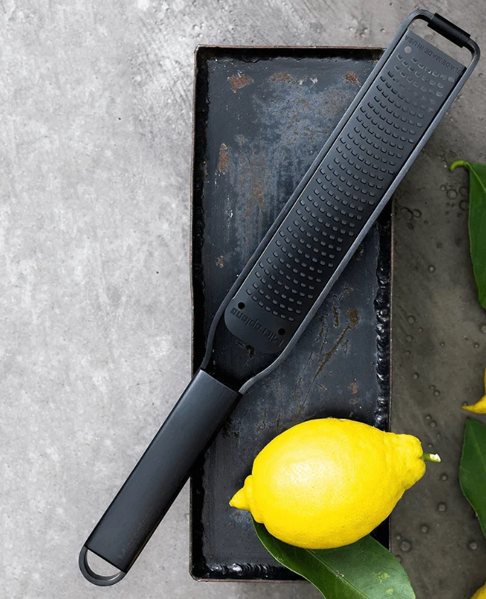 Microplane : Râpe Zesteur Black Sheep - Élégance Cuisine