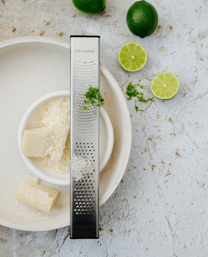 Microplane : Râpe à Lame Double et Zesteur Innovant