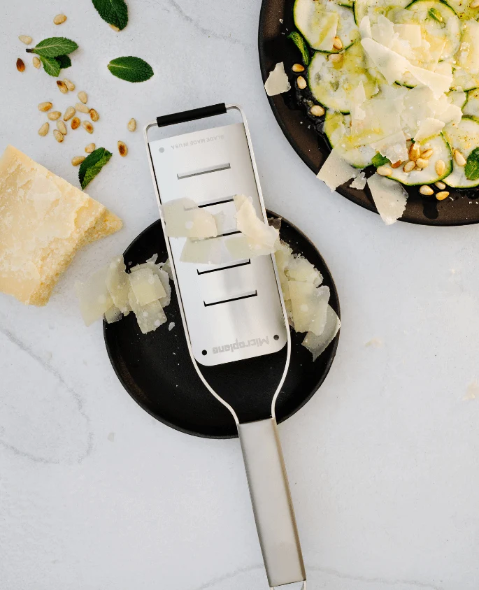 Microplane : Râpe Coupe Large de Qualité Professionnelle