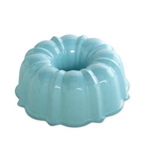 Nordic Ware Large 12 Cup Capacity Bundt Cake Pan