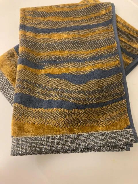 European Art Onyx Hand Towel Wave