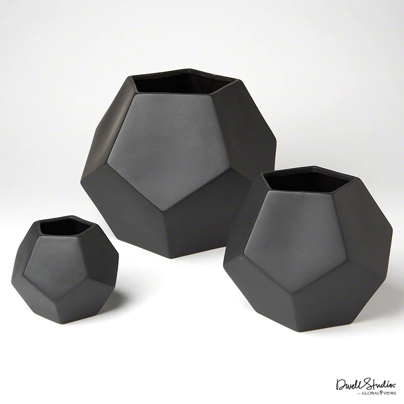 Global Views 4" Small Faceted Vase, Matte Black (4.5" diameter)