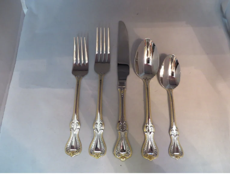 Holister Museum Collection G100195 Vanderbilt G/A 20 Piece Flatware Set, 18/10