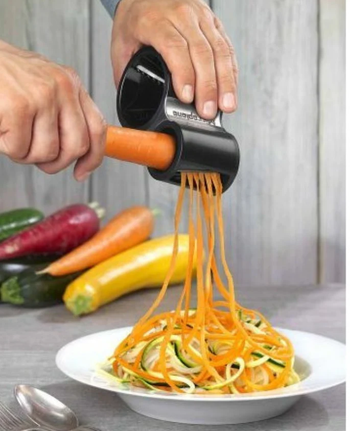 Spirale: Taille Légumes Un Ustensile Pratique