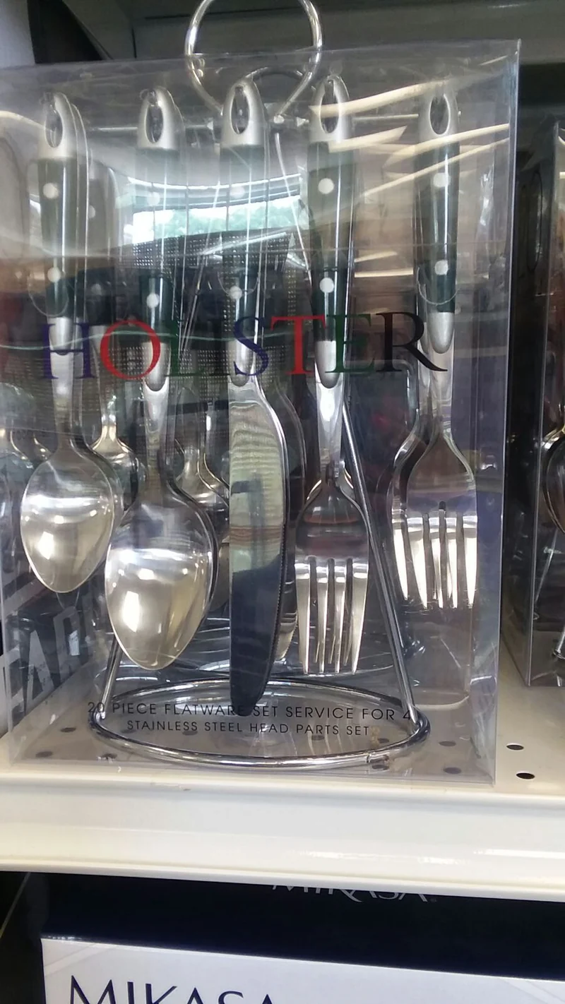 Holister 20 Piece Flatware Set, Double Dots Green
